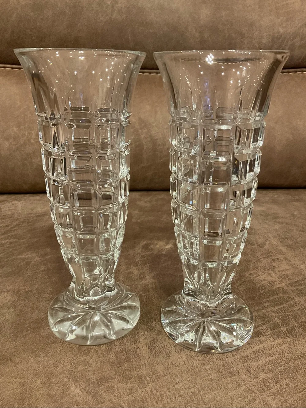 2 Crystal Bulb Vases with Grid Pattern